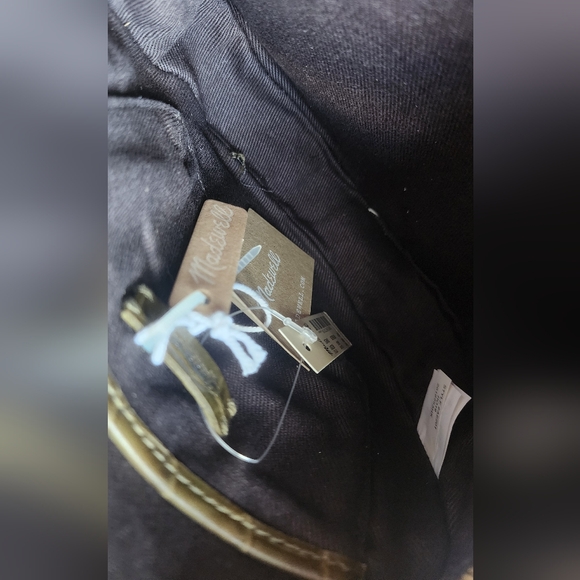 NWT The Simple Circle Crossbody: Croc Embossed Leather Edition Olive Green - Picture 5 of 7